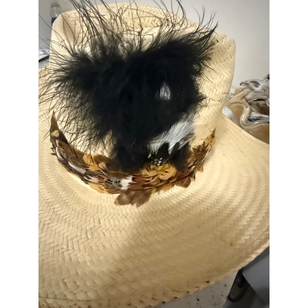 Chisholm Trail Western Wear Straw Cowboy Hat Feather Band Armadillo Pin Tan Sz 7